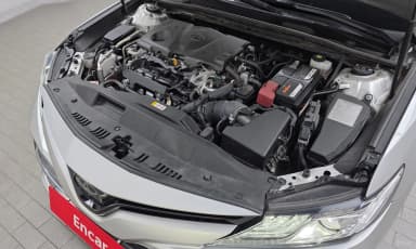 Camry (XV70)