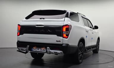 Rexton Sports Khan