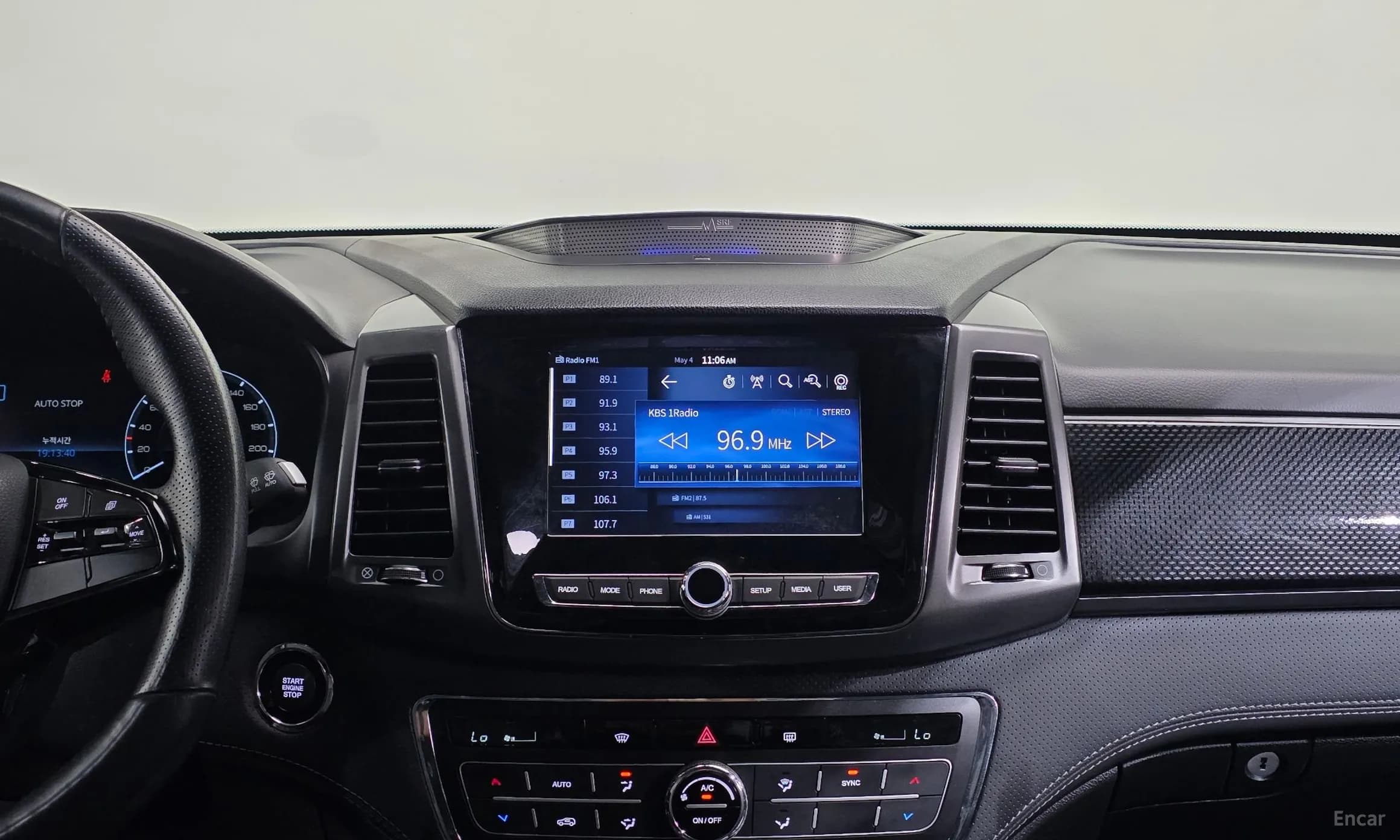 Rexton Sports Khan