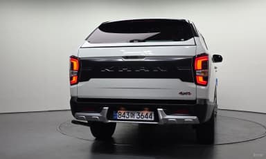 Rexton Sports Khan
