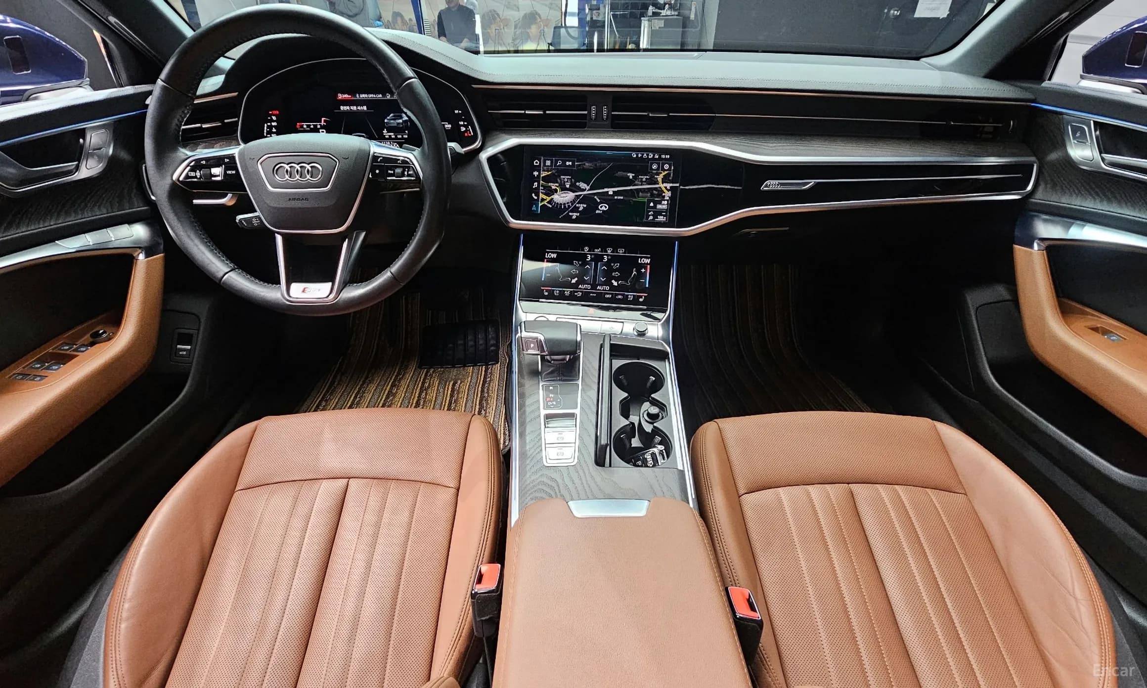 A6 (C8)