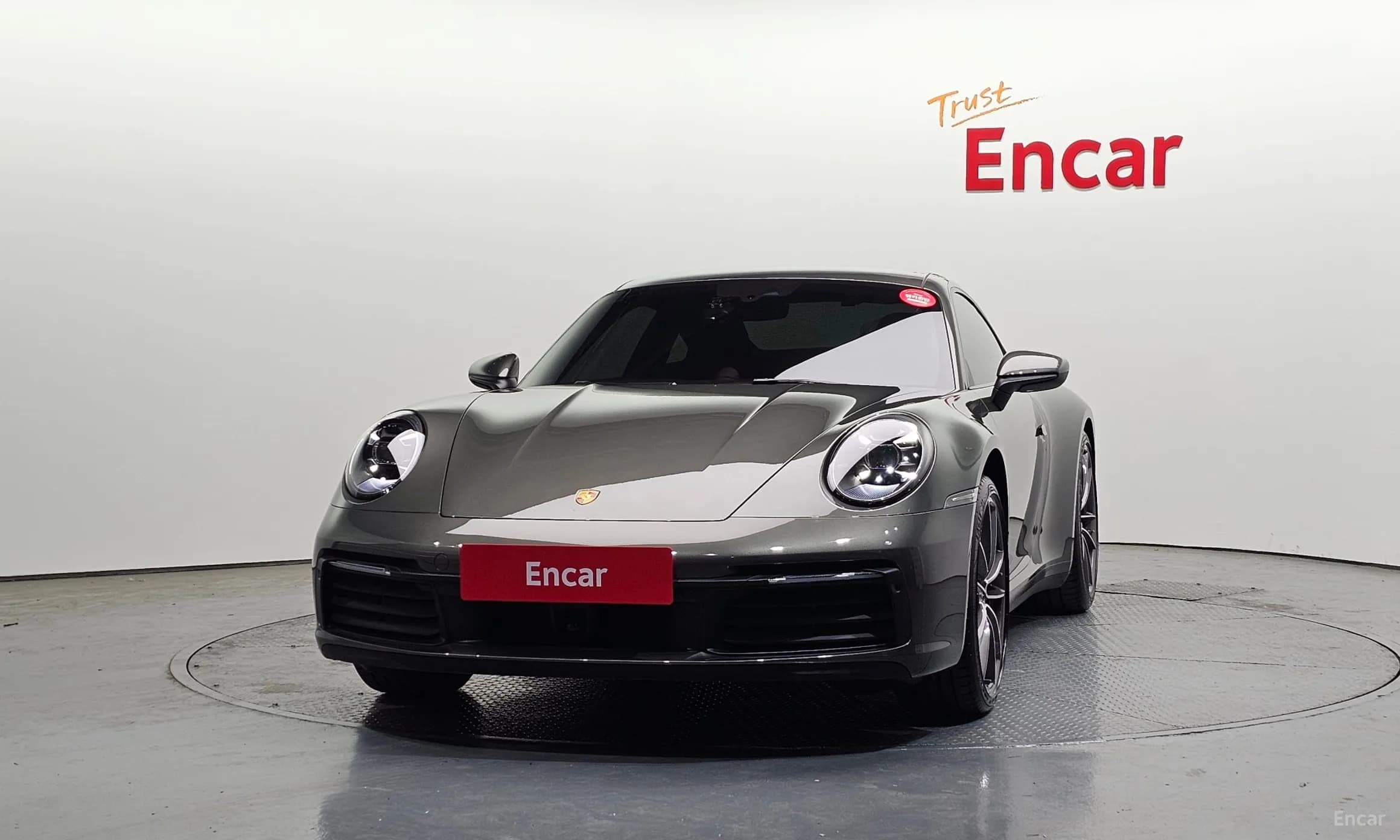 911 (992)