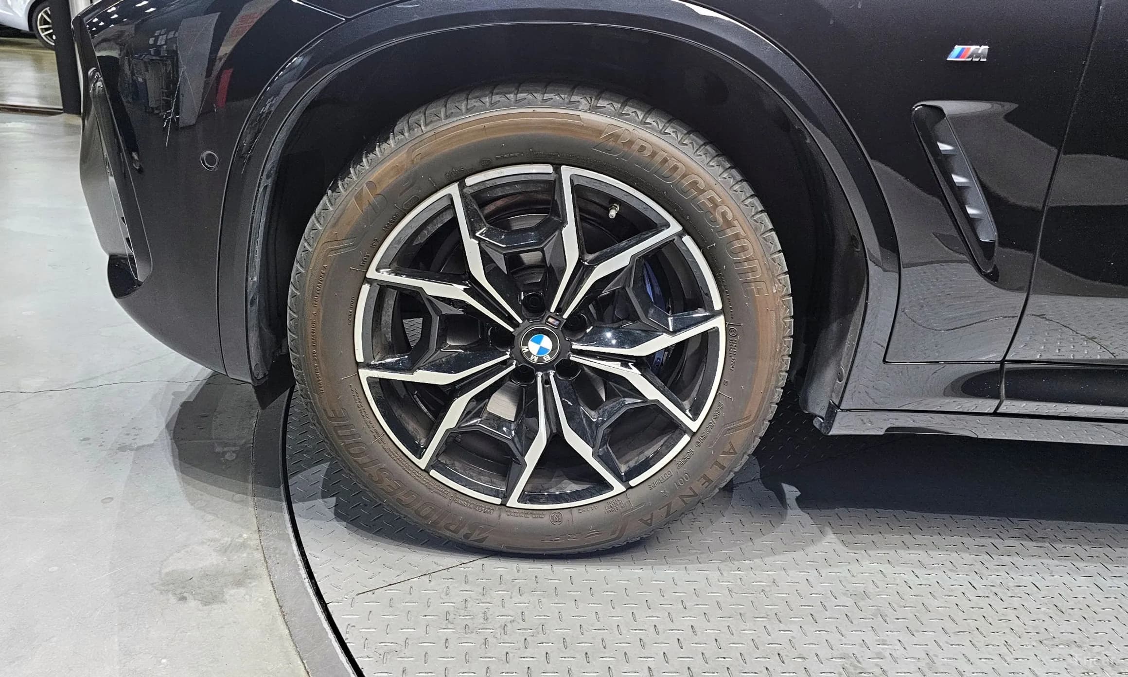 X4 (G02)
