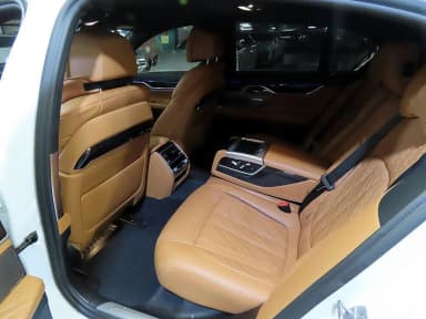 7 Series (G11)