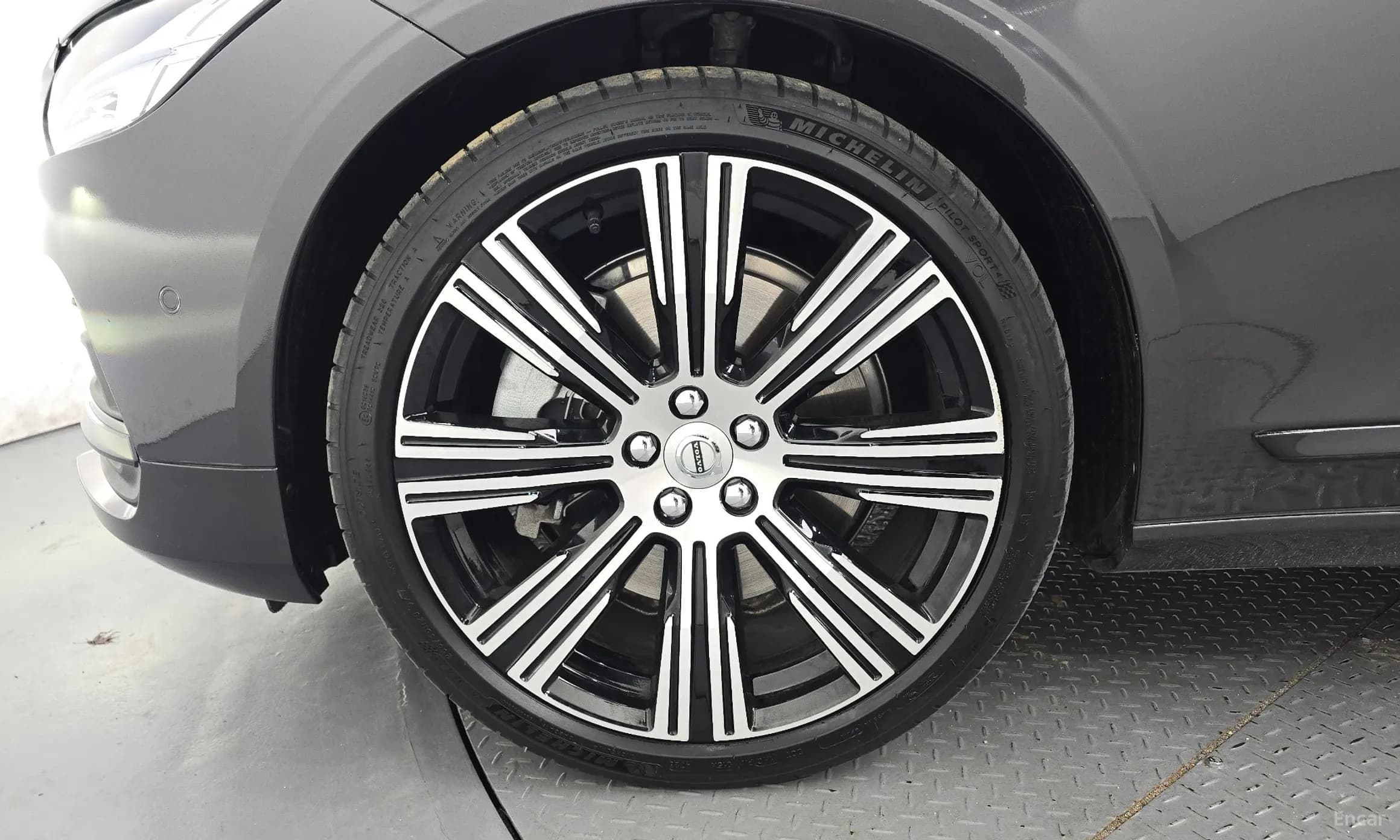 S90