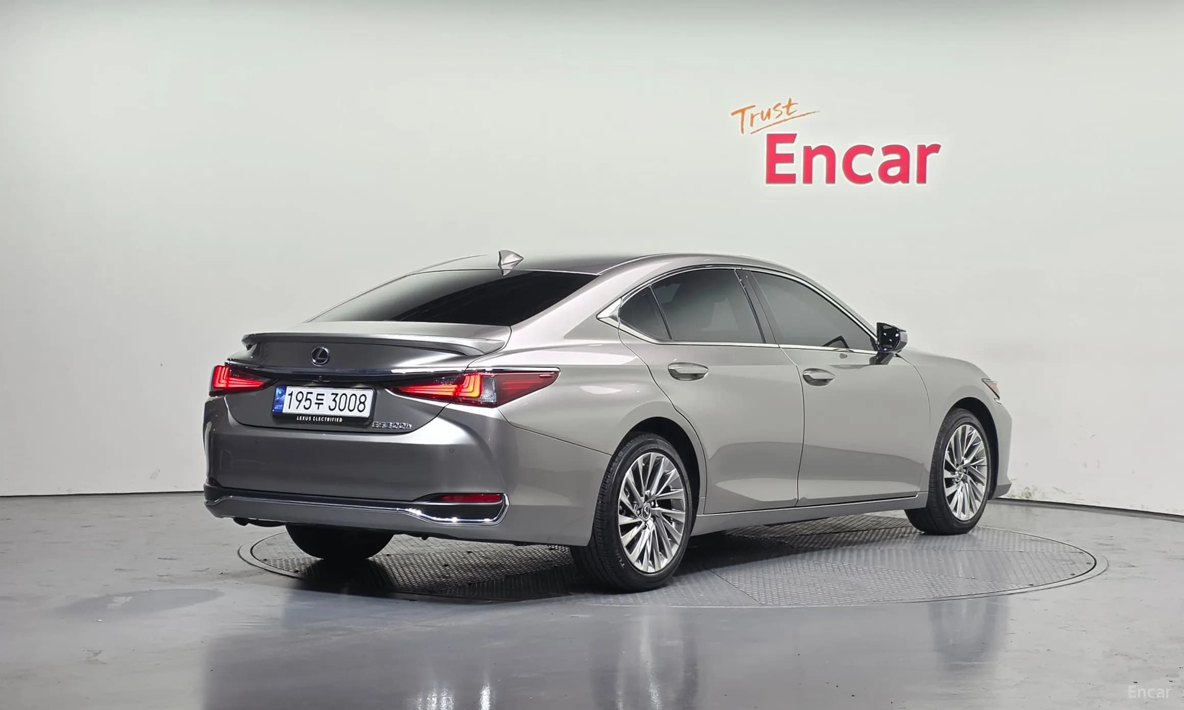 ES300h 7th Generation