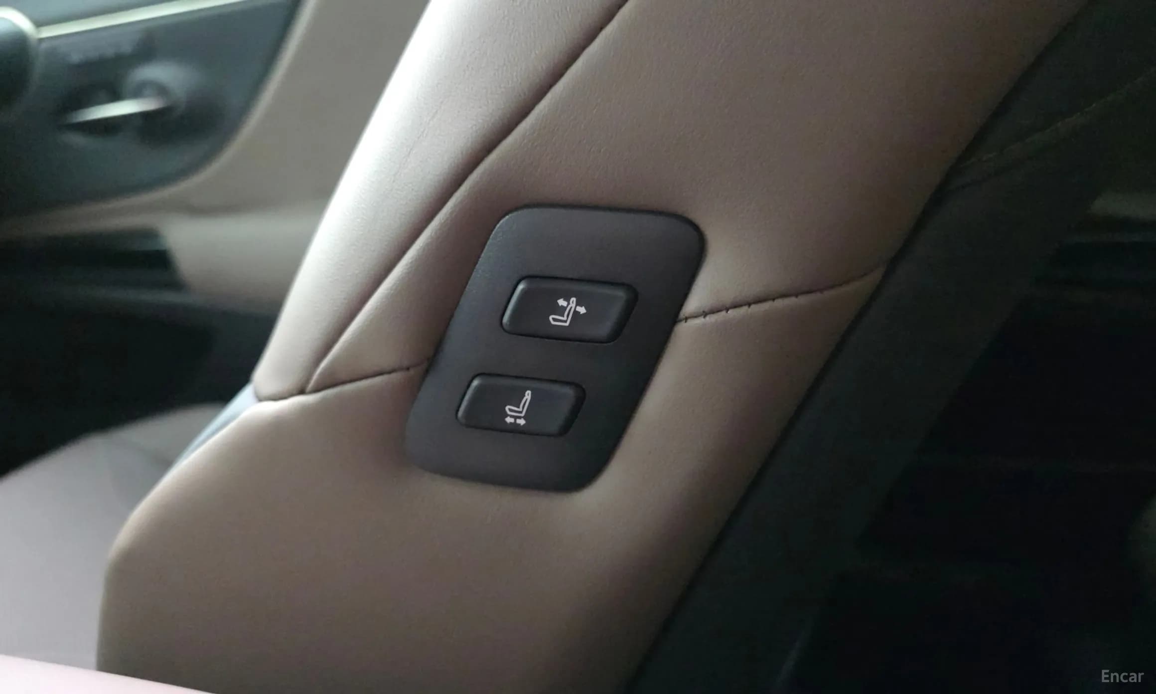 ES300h 7th Generation