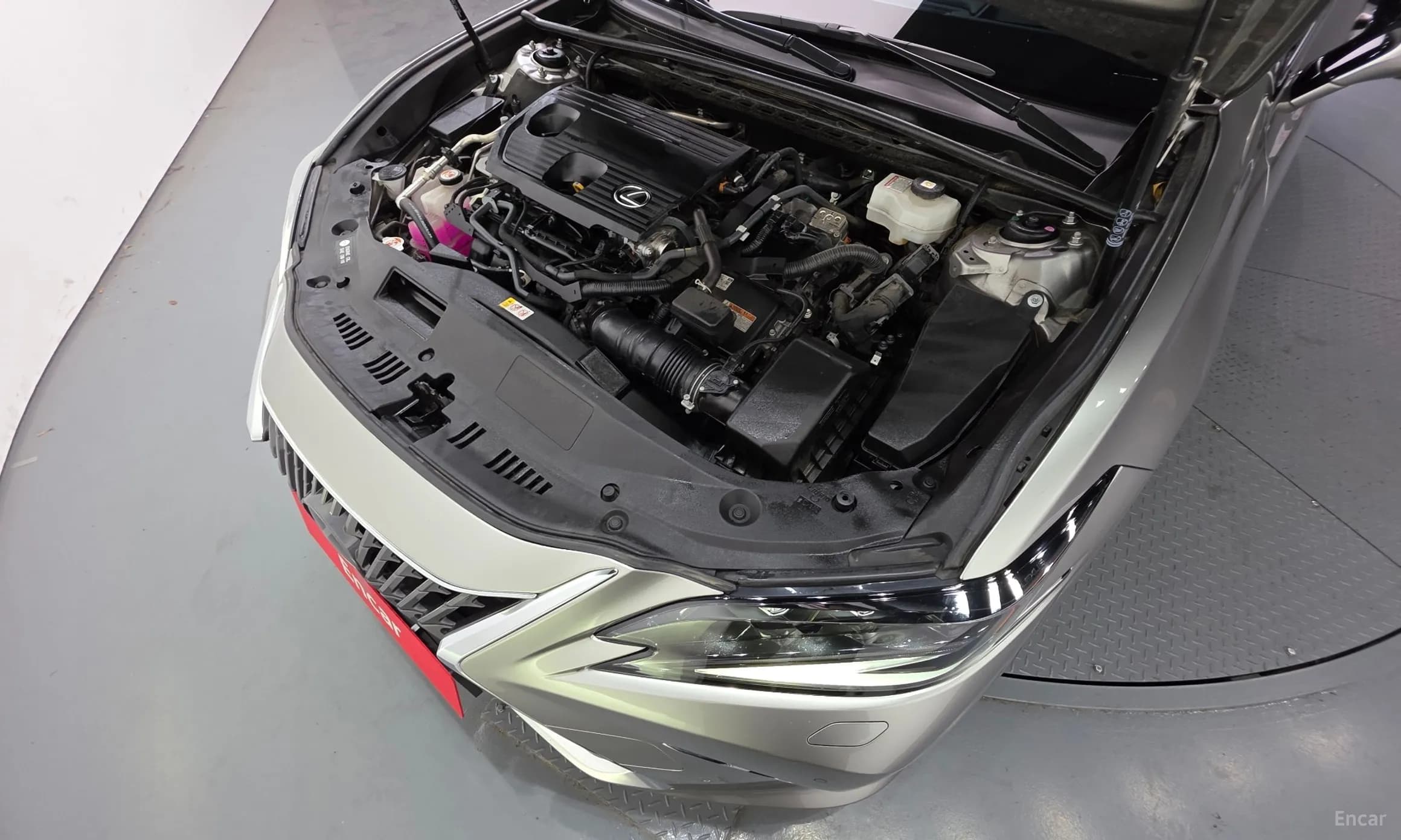 ES300h 7th Generation