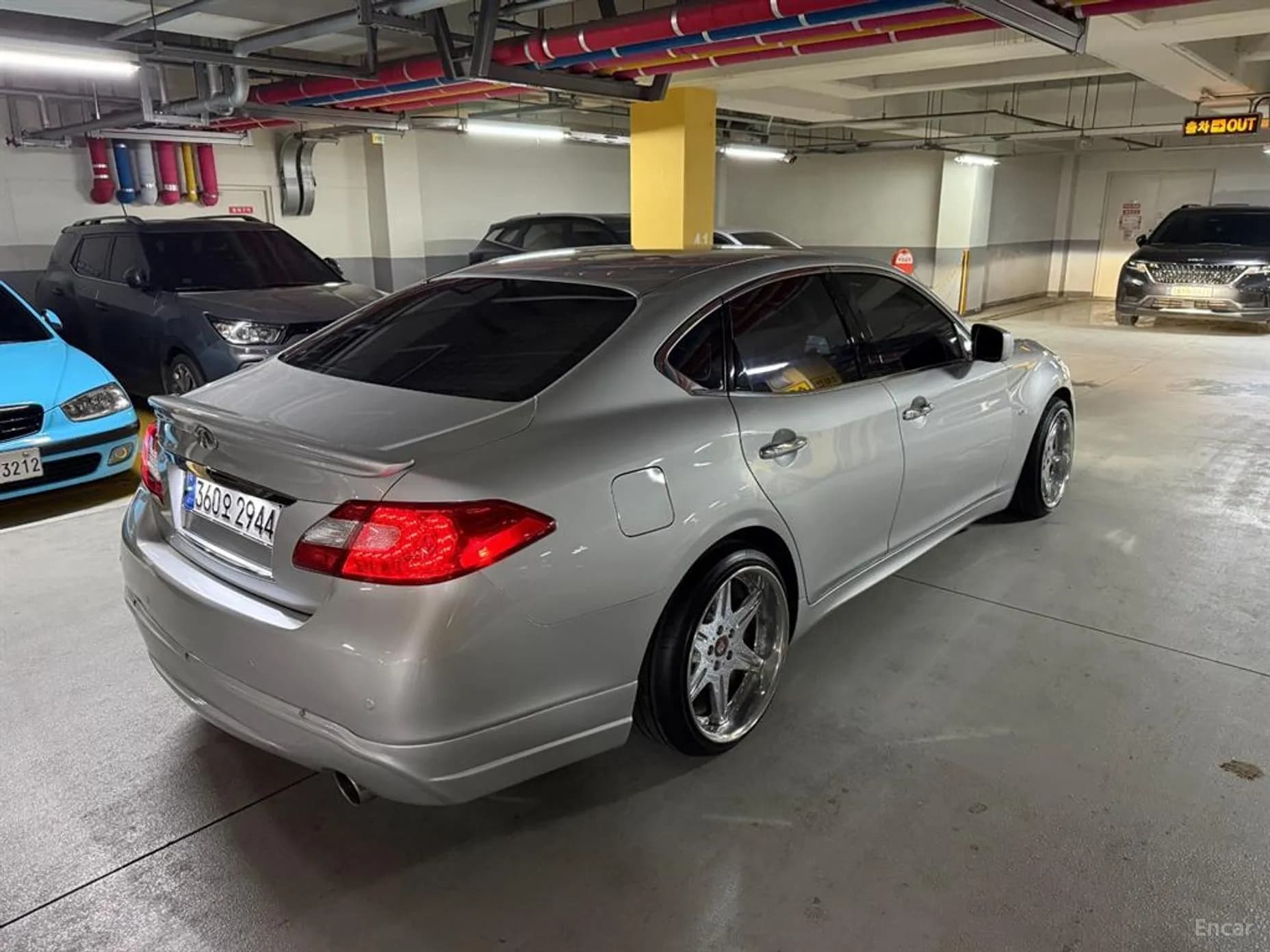 M37