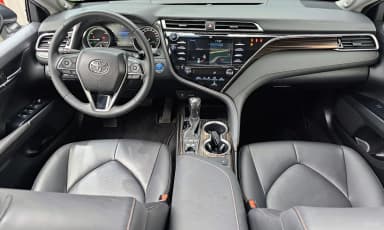 Camry (XV70)
