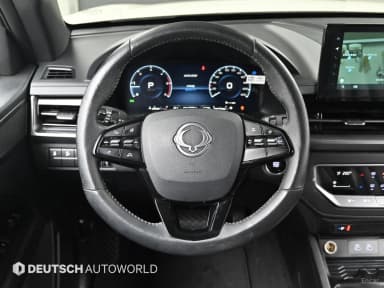 Rexton Sports Khan
