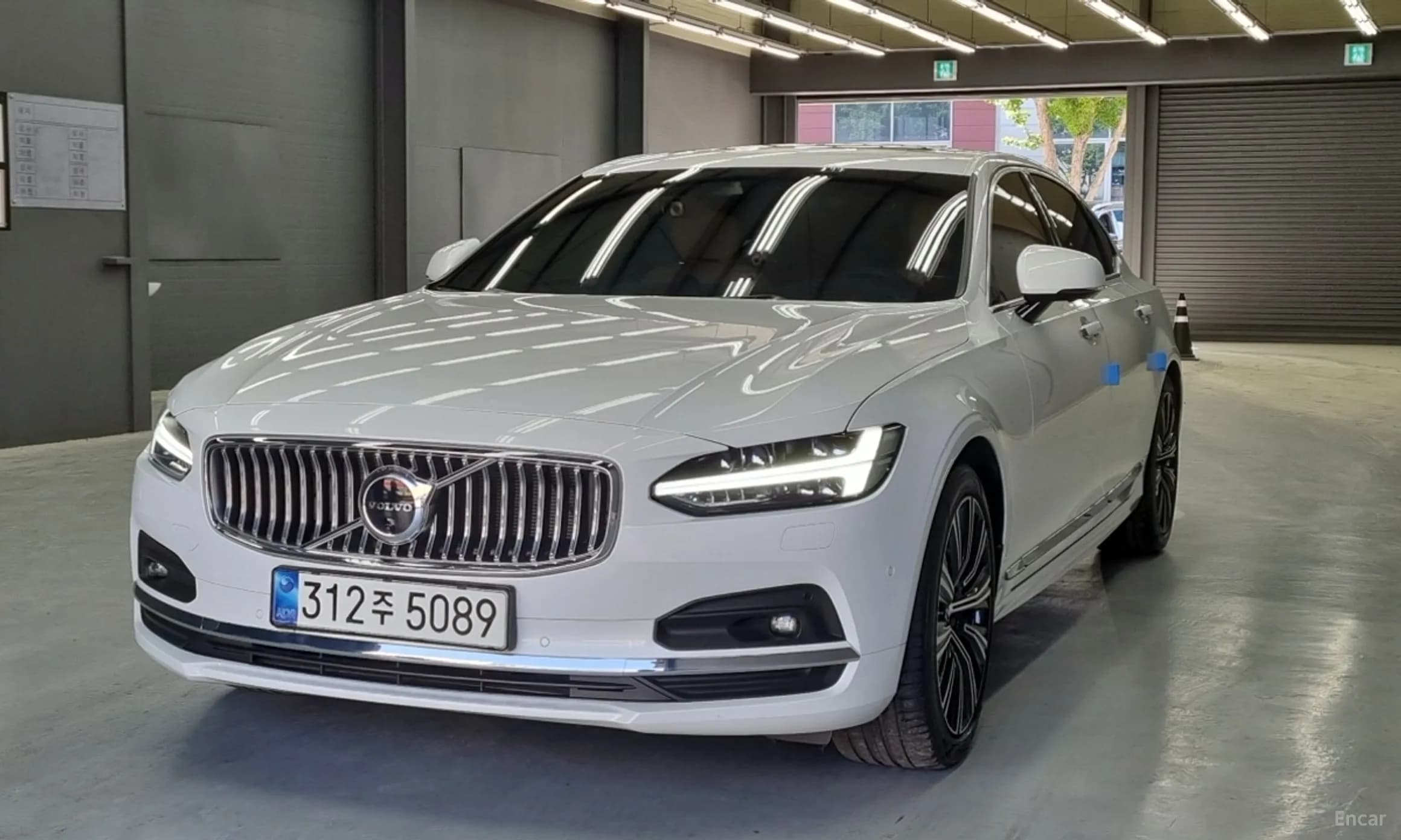 S90