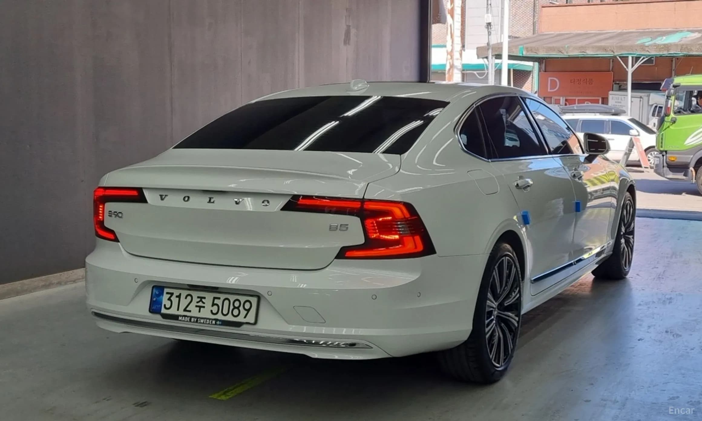 S90
