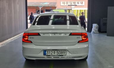 S90