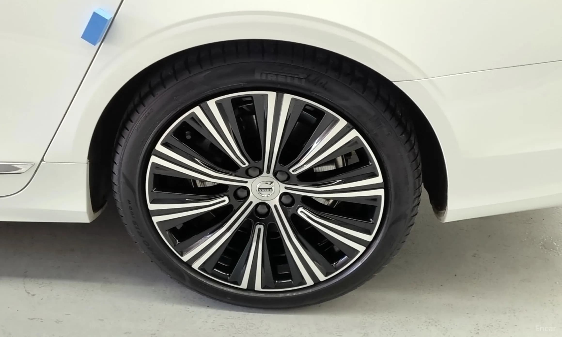 S90