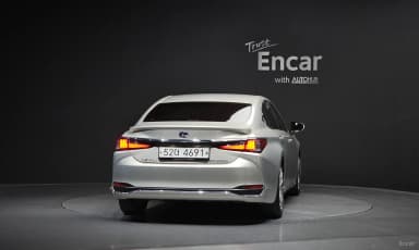 ES300h 7th Generation