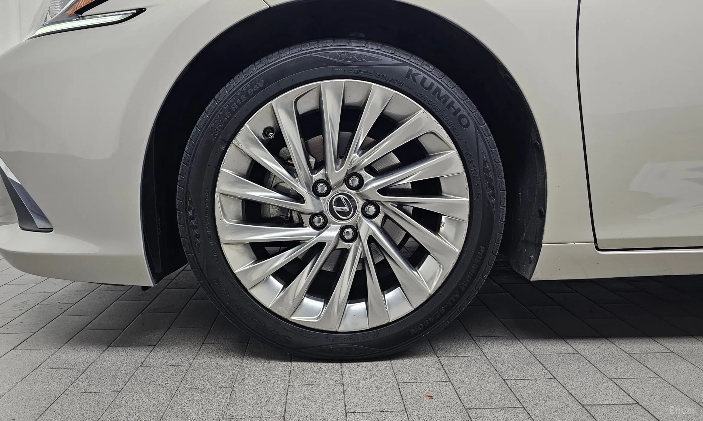 ES300h 7th Generation