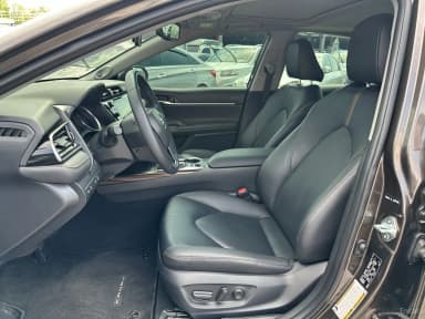 Camry (XV70)