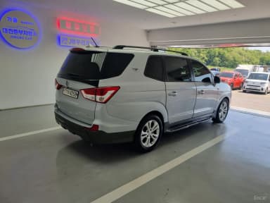 Korando Turismo