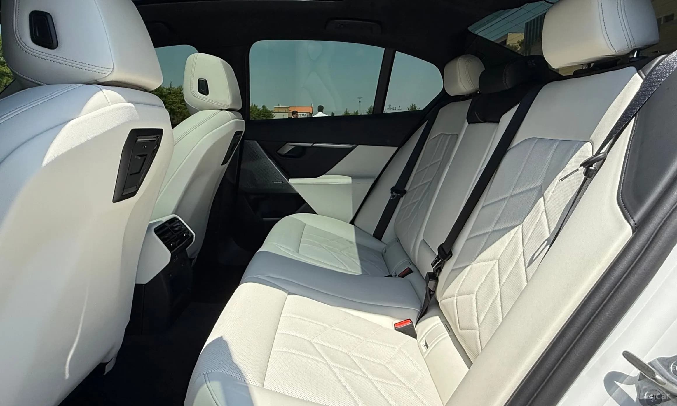 5 Series (G60)