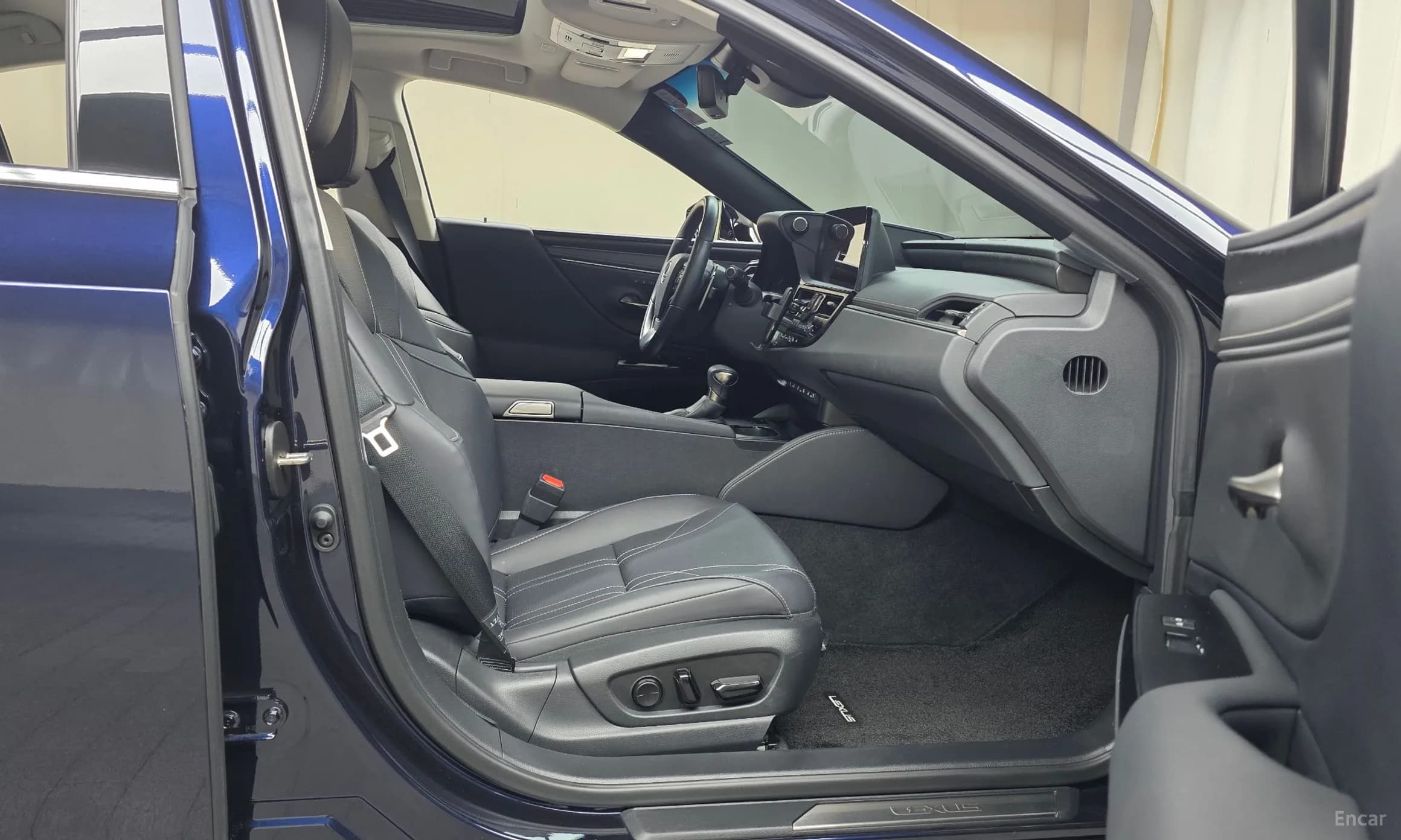 ES300h 7th Generation