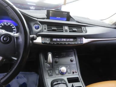 CT200h
