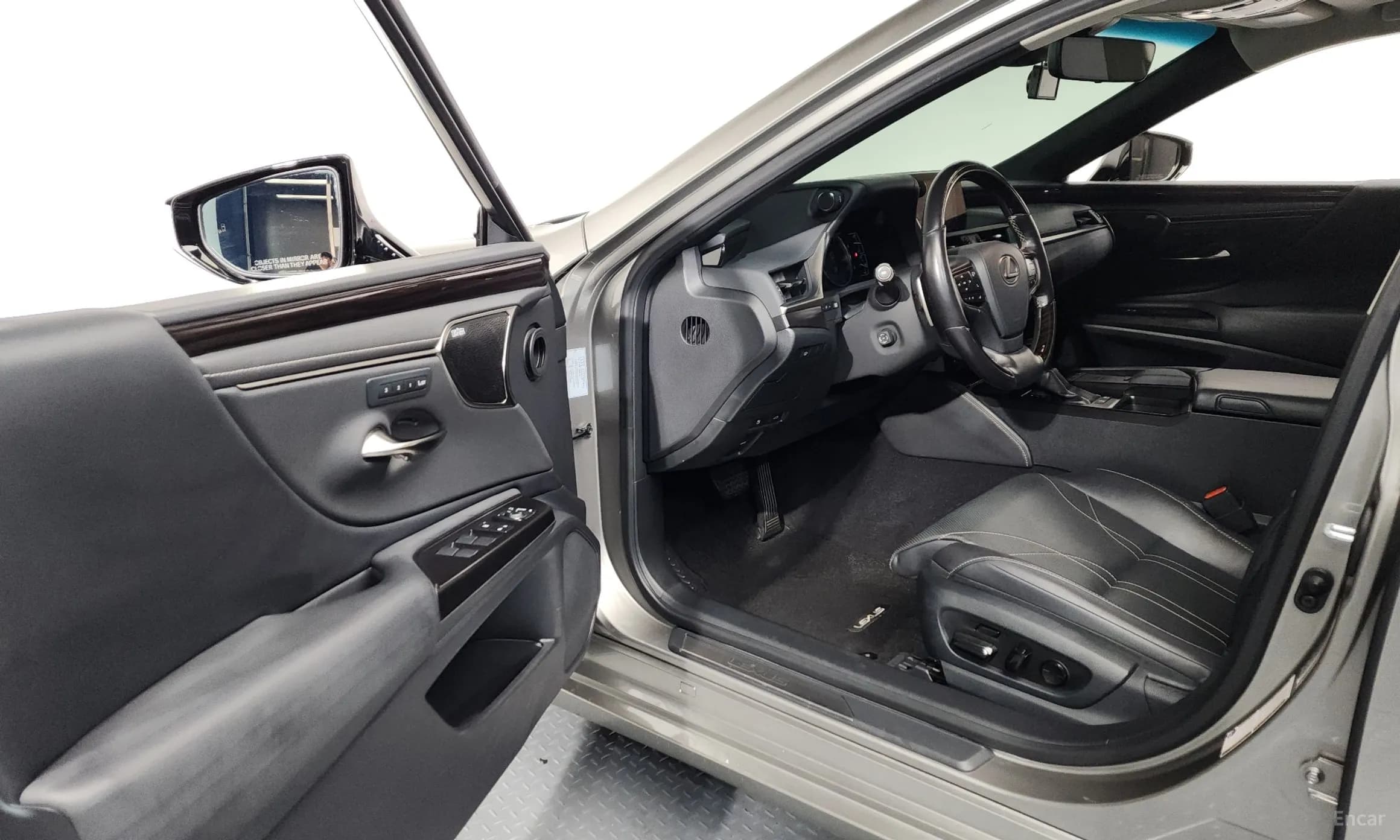 ES300h 7th Generation