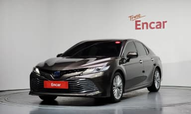 Camry (XV70)