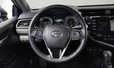 Camry (XV70)