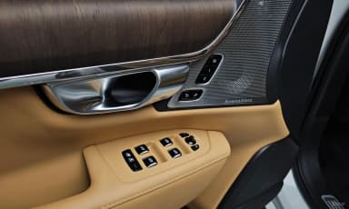 S90