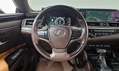ES300h 7th Generation