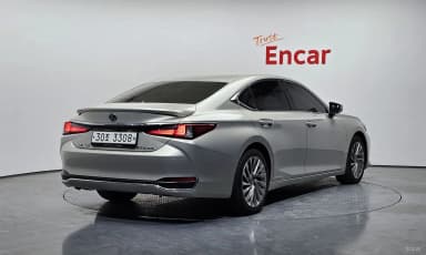 ES300h 7th Generation
