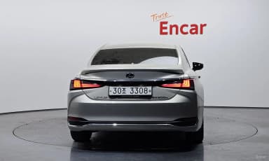 ES300h 7th Generation
