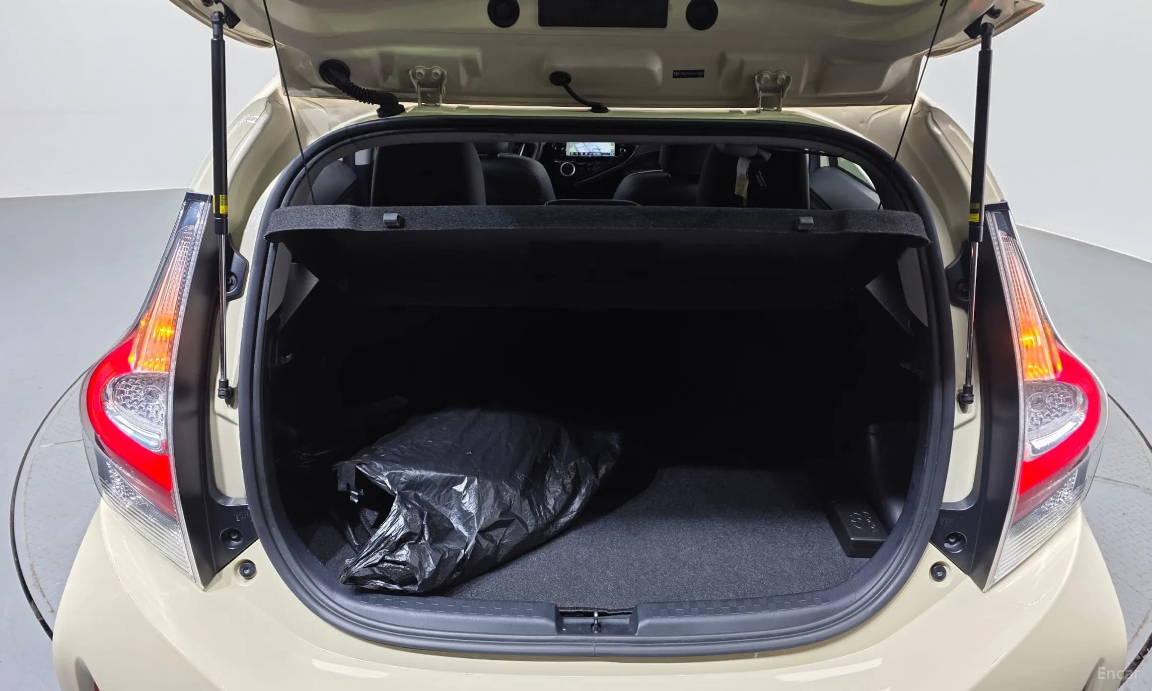 Prius C