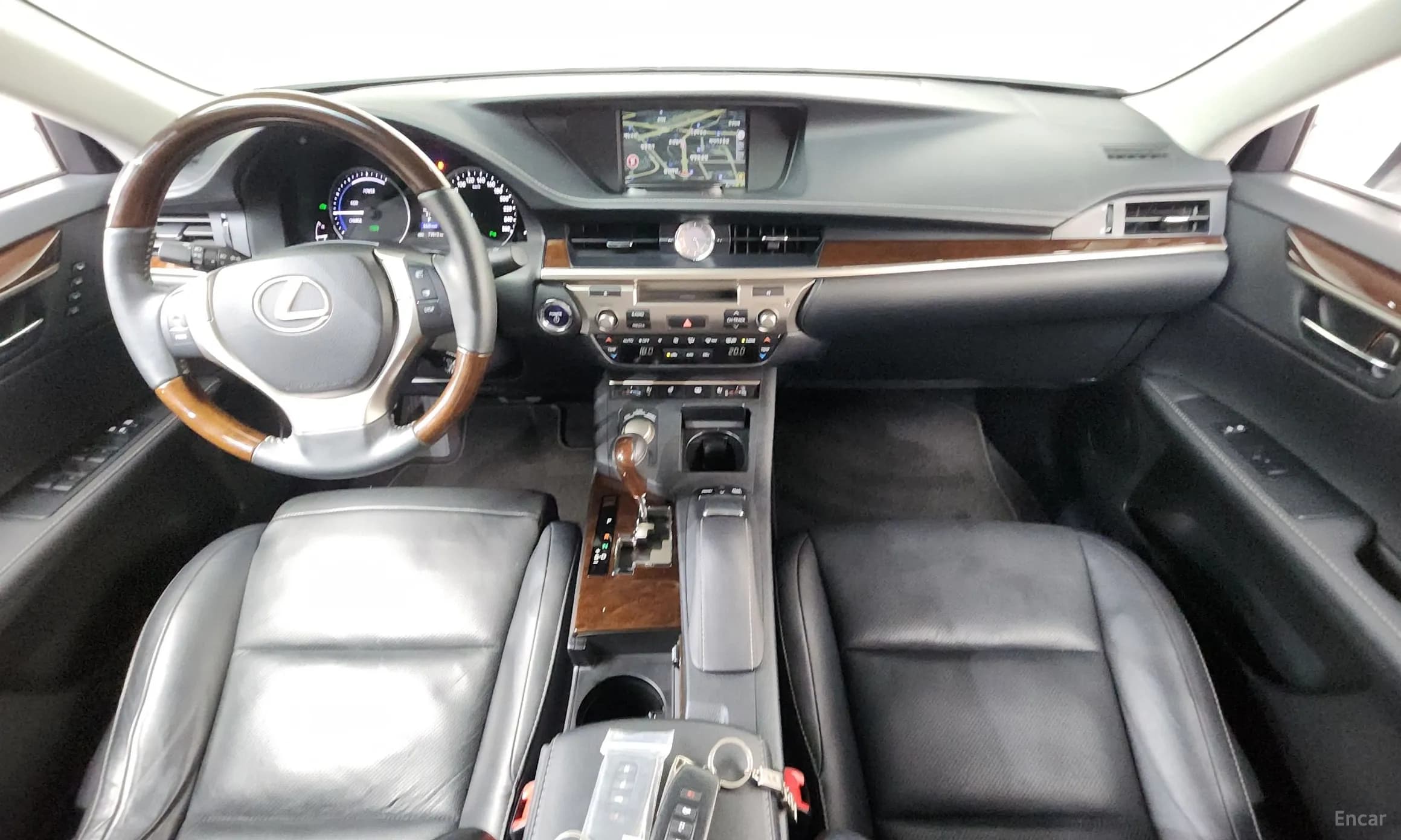 New ES300h