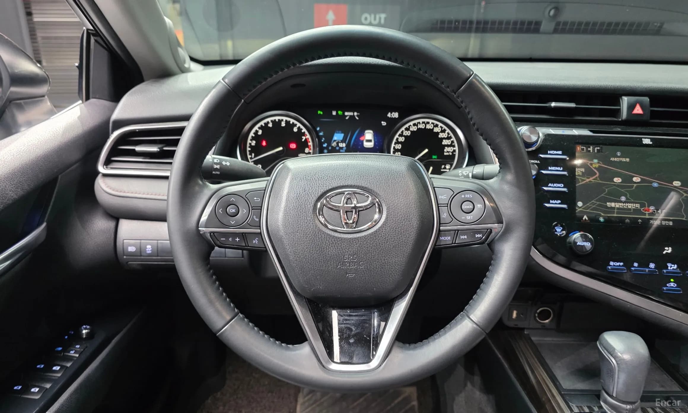 Camry (XV70)
