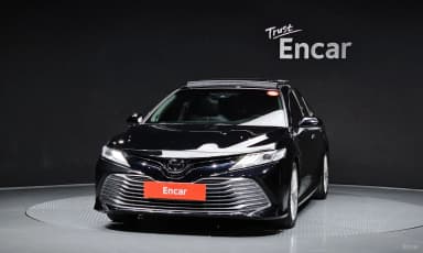 Camry (XV70)