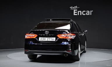 Camry (XV70)