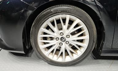Camry (XV70)