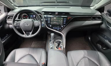Camry (XV70)