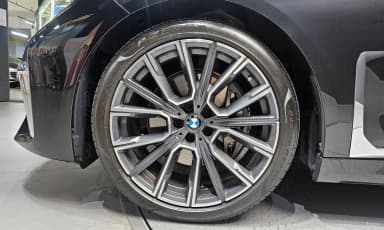 7 Series (G11)