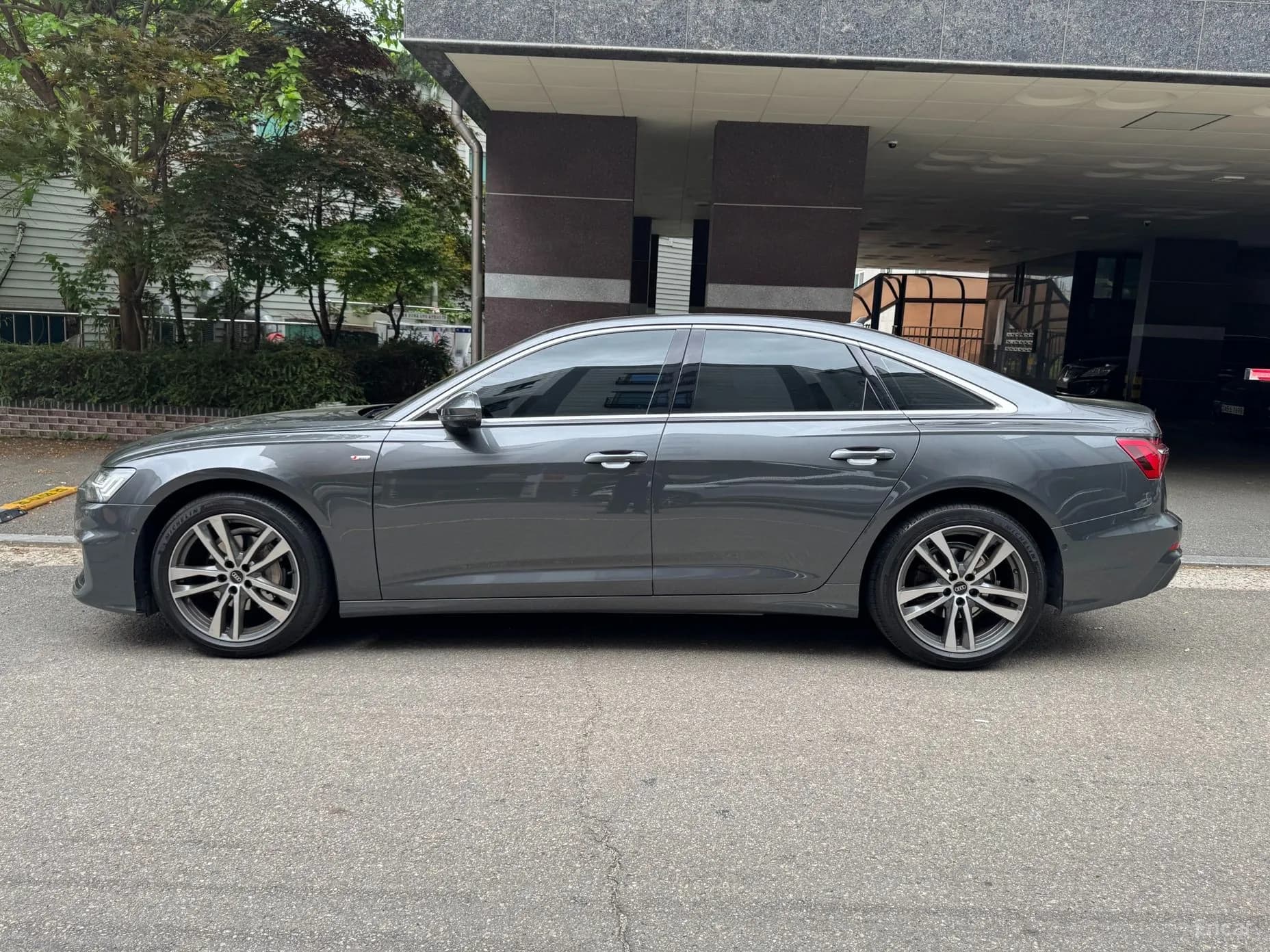 A6 (C8)