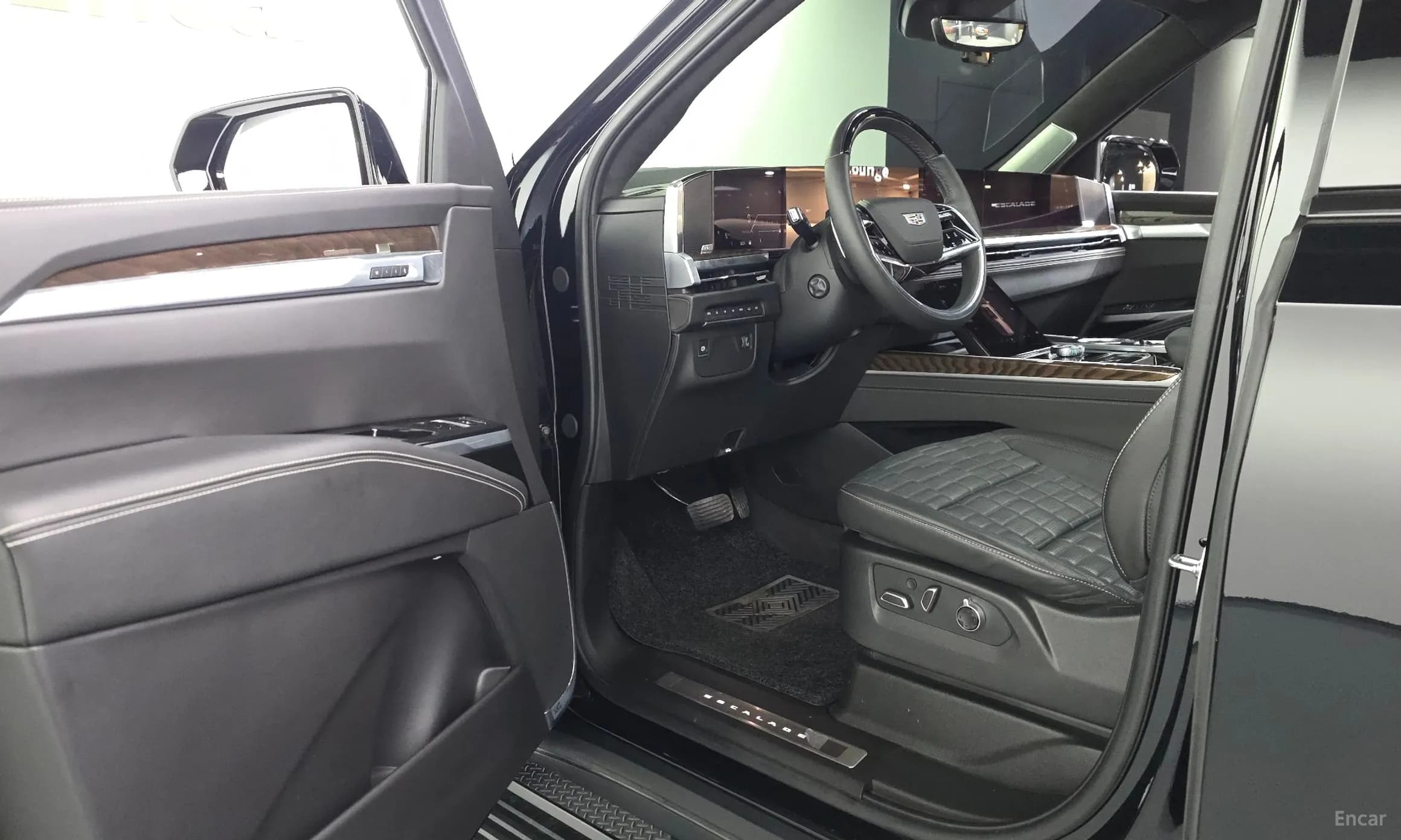 Escalade 5th Generation