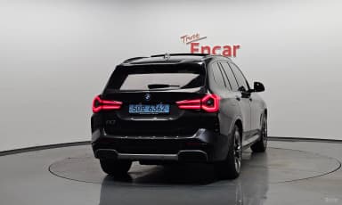 iX3