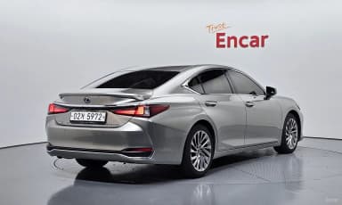 ES300h 7th Generation