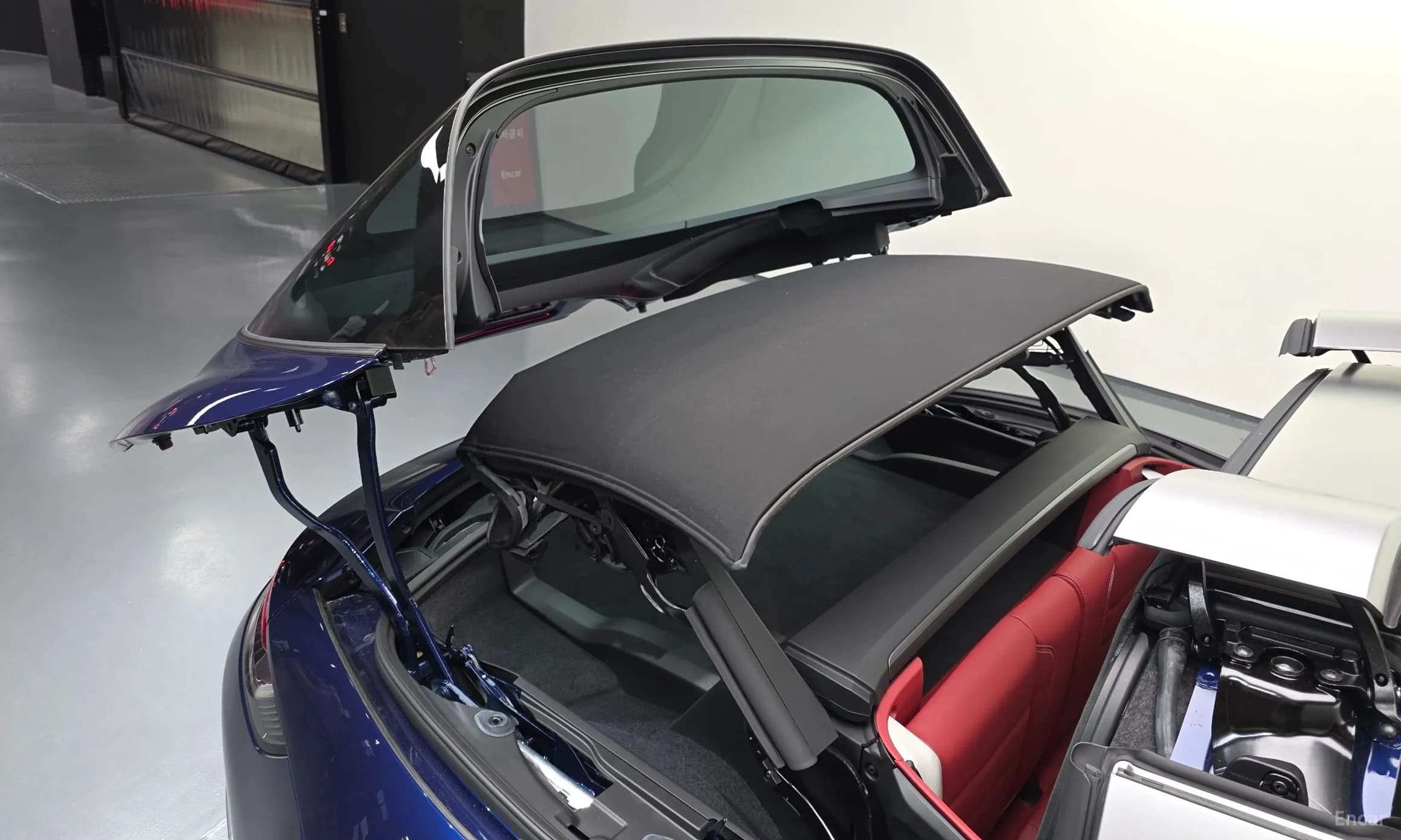 911 (992)