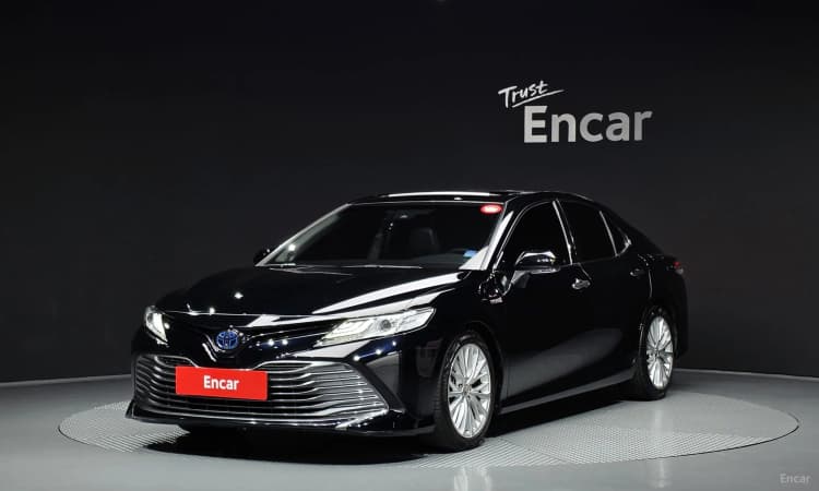 Camry (XV70)