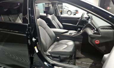 Camry (XV70)