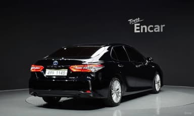 Camry (XV70)