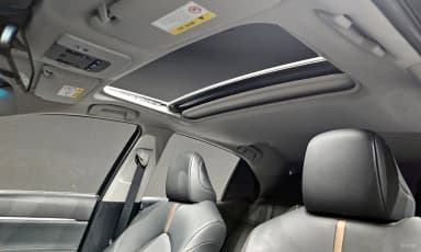 Camry (XV70)
